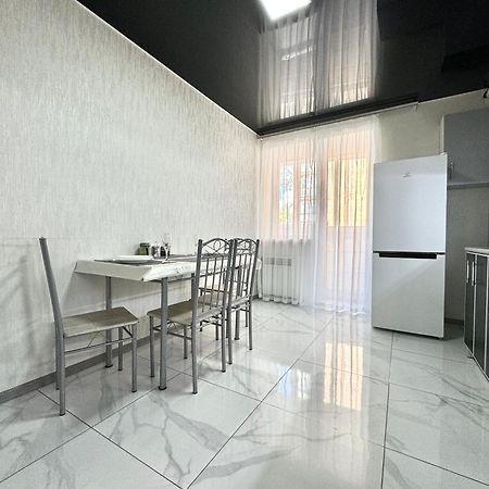 Apartpoltava 2 Окремі Кімнати, Новобудова, Два Великих Ліжка Центр, Корпусний Сад Extérieur photo
